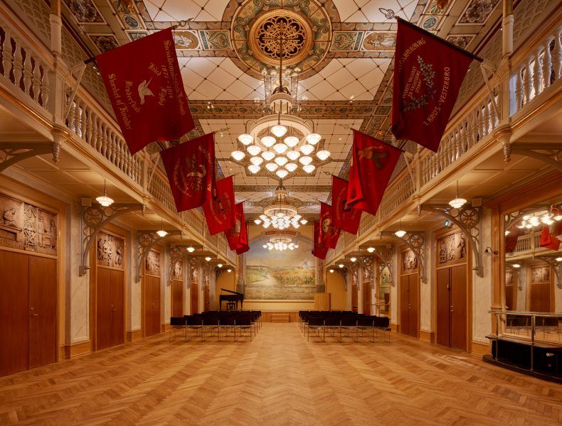 Festsalen er restaureret>