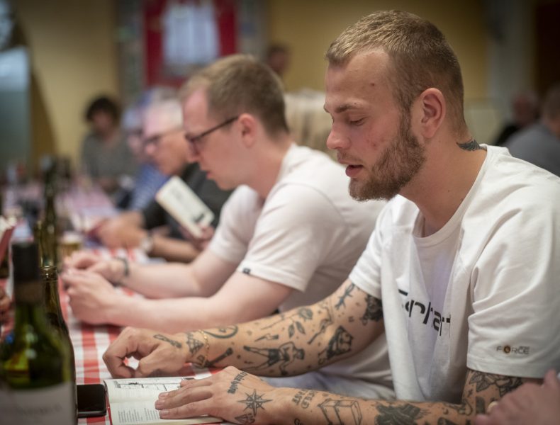 Svendegilde i festsalen>