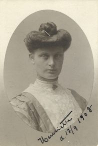 Henriette Crone 1908