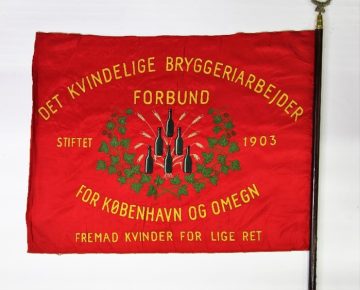Det kvindelige Bryggeriarbejder Forbund for København og Omegns fane fra 1916.