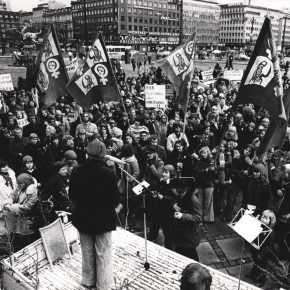 8. Marts-demonstration på Rådhuspladsen, 1975
