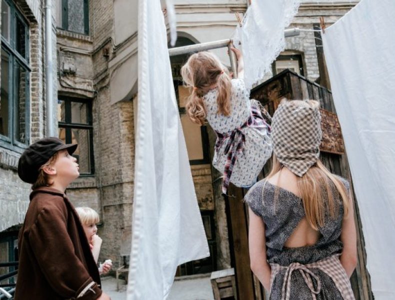 A Backyard from the 1930s>